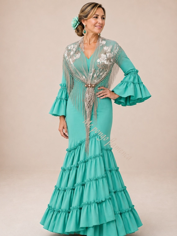 Traje canastero verde agua.